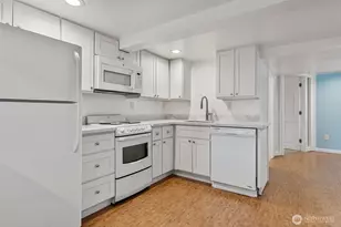 410 118th St S, Tacoma, WA 98444 - Photo 21
