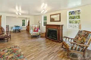 1235 S 101st St, Seattle, WA 98168 - Photo 5