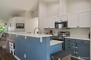 6724 49th Pl NE, Marysville, WA 98270 - Photo 9