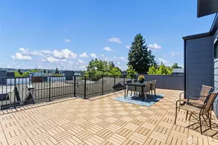 4428 Dayton Ave N, Seattle, WA 98103 - Photo 31