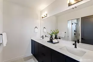 4428 Dayton Ave N, Seattle, WA 98103 - Photo 25