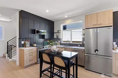 4430 Dayton Avenue N, Seattle, WA 98103 - Photo 19