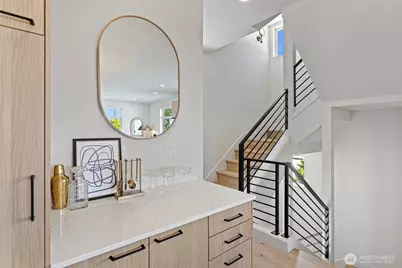 4430 Dayton Avenue N, Seattle, WA 98103 - Photo 23