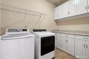 15372 SE 160th Pl, Renton, WA 98058 - Photo 11