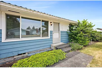 12152 Alaska Street S, Tacoma, WA 98444 - Photo 3