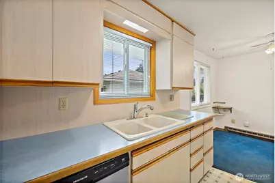 12152 Alaska Street S, Tacoma, WA 98444 - Photo 17