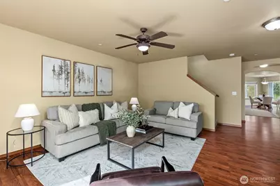 1190 Swan Loop, DuPont, WA 98327 - Photo 5