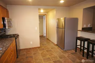 5305 S 3rd Ave, Everett, WA 98203 - Photo 9