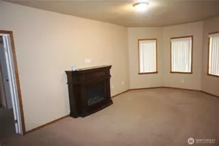 5305 S 3rd Ave, Everett, WA 98203 - Photo 7