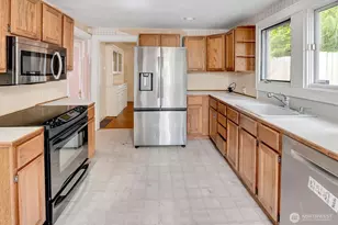 1918 N 115th St, Seattle, WA 98133 - Photo 15