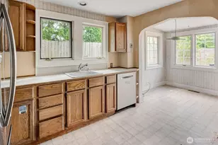 1918 N 115th St, Seattle, WA 98133 - Photo 13