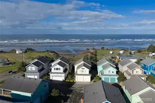 36 Duke Ln, Pacific Beach, WA 98571 - Photo 33