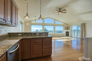 36 Duke Ln, Pacific Beach, WA 98571 - Photo 11