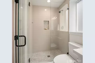 7747 2nd Avenue NE, Seattle, WA 98115 - Photo 7