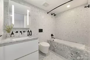 300 Virginia St, Seattle, WA 98121 - Photo 15
