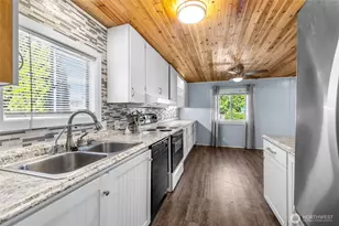 700 NW Crosby Ave, Oak Harbor, WA 98277 - Photo 15