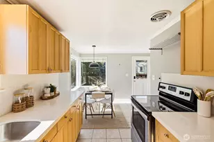 8257 Interlake Ave N, Seattle, WA 98103 - Photo 13