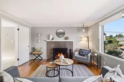 8257 Interlake Avenue N, Seattle, WA 98103 - Photo 3