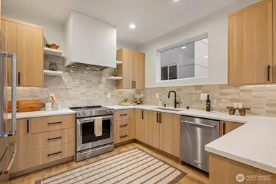 2769 59th Avenue SW #B, Seattle, WA 98116 - Photo 17