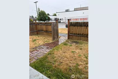 817 E 35th Street, Tacoma, WA 98404 - Photo 5