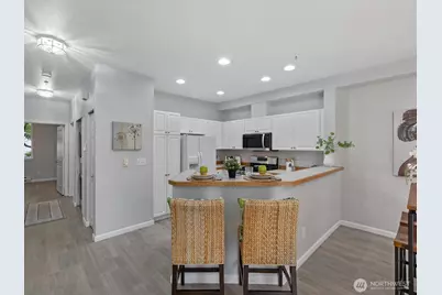 12530 Admiralty Way #J103, Everett, WA 98204 - Photo 9