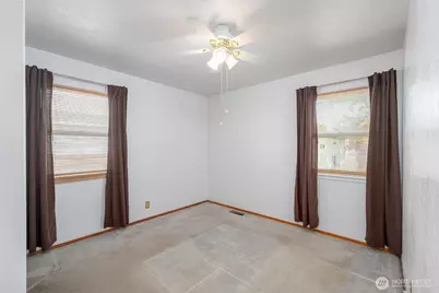 907 S Hawthorne Drive, Moses Lake, WA 98837 - Photo 23