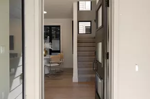 12910 NE 70th Pl, Kirkland, WA 98033 - Photo 3