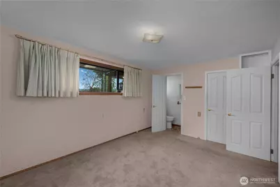 10323 48th Avenue NE, Seattle, WA 98125 - Photo 25
