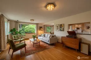 10323 48th Ave NE, Seattle, WA 98125 - Photo 11