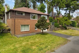 10323 48th Ave NE, Seattle, WA 98125 - Photo 3