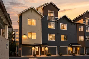 15865 NE 14th Rd, Bellevue, WA 98008 - Photo 1