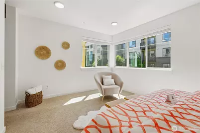 15865 NE 14th Road, Bellevue, WA 98008 - Photo 17