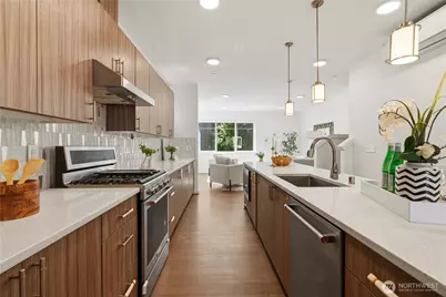 15865 NE 14th Road, Bellevue, WA 98008 - Photo 3