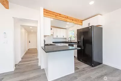 320 E Lopez Avenue, Port Angeles, WA 98362 - Photo 13