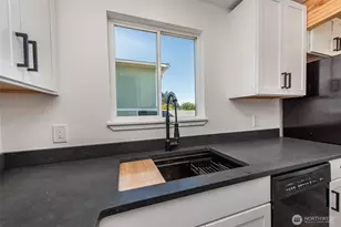 320 E Lopez Ave, Port Angeles, WA 98362 - Photo 17