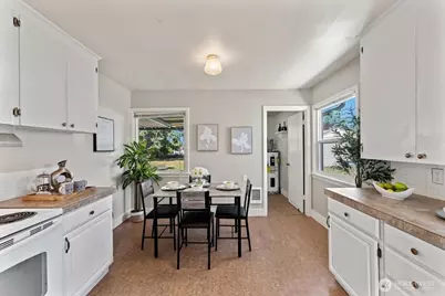 8618 Tacoma Avenue S, Tacoma, WA 98444 - Photo 15