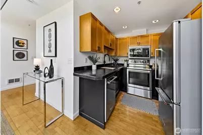 2324 1st Avenue #214, Seattle, WA 98121 - Photo 5
