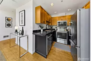 2324 1st Ave, Seattle, WA 98121 - Photo 5