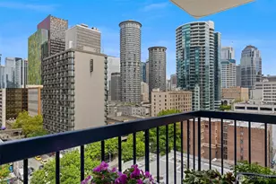 2100 3rd Ave, Seattle, WA 98121 - Photo 11