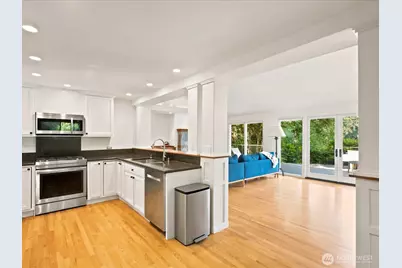 12428 68th Avenue NE, Kirkland, WA 98034 - Photo 23