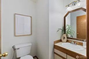 424 Alvord Ave N, Kent, WA 98030 - Photo 17