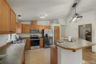 10548 179th Ave SW, Rochester, WA 98579 - Photo 9