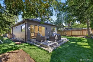 3247 40th Ave SW, Seattle, WA 98116 - Photo 17