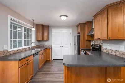 9538 Helen Avenue NE, Olympia, WA 98516 - Photo 11