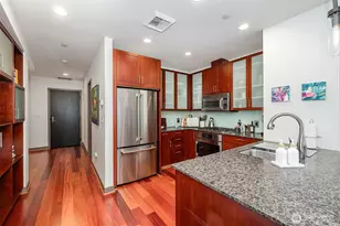 2033 2nd Ave, Seattle, WA 98121 - Photo 9