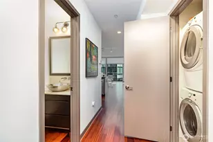 2033 2nd Ave, Seattle, WA 98121 - Photo 11