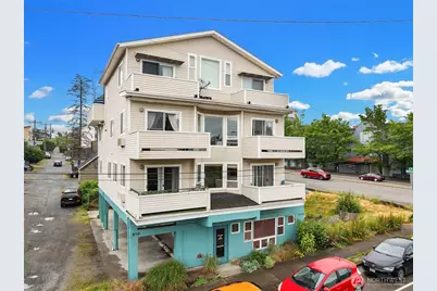 816 N 38th Street, Seattle, WA 98103 - Photo 3