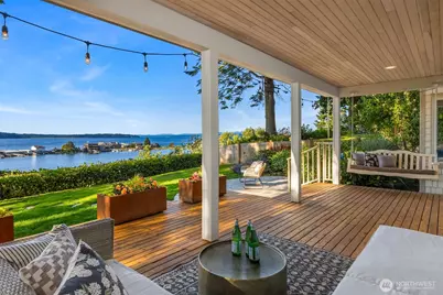 10058 NE Lafayette Avenue, Bainbridge Island, WA 98110 - Photo 15