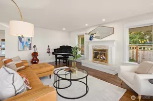 10058 NE Lafayette Ave, Bainbridge Island, WA 98110 - Photo 11