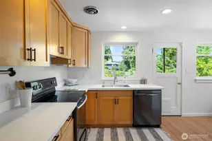 3726 NE 165th St, Lake Forest Park, WA 98155 - Photo 11